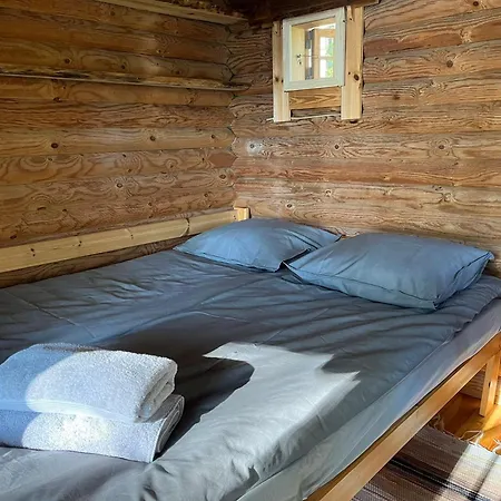 Metsaesydaen Moekki 1 Minttumaari Campingplatz Puumala