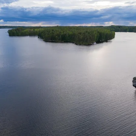 Metsaesydaen Moekki 1 Minttumaari Campingplatz Puumala