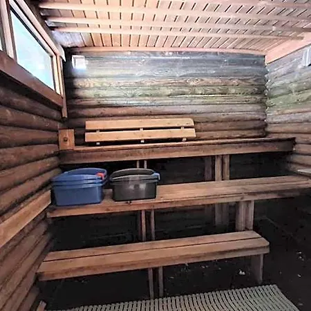 Metsaesydaen Moekki 1 Minttumaari Camping