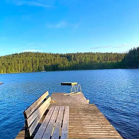 Metsaesydaen Moekki 1 Minttumaari Camping Puumala